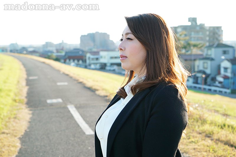 レジェンド女優専属第一弾を飾る本格ドラマ!! 幼い頃に遊んだ、憧れの”マドンナ”彼女が『風間ゆみ』さんと、大人になって初めて知った―。 - Image 3