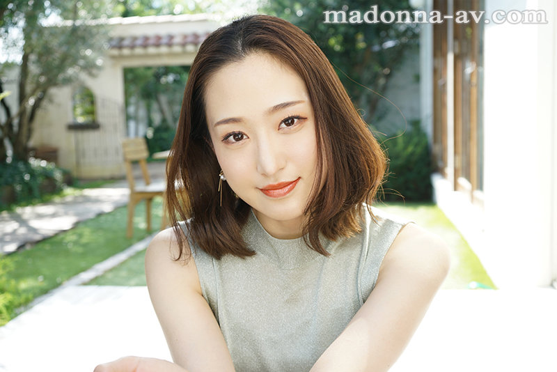 この美貌、この色気、1秒たりとも目が離せない―。 白花こう 31歳 AV DEBUT - Image 3