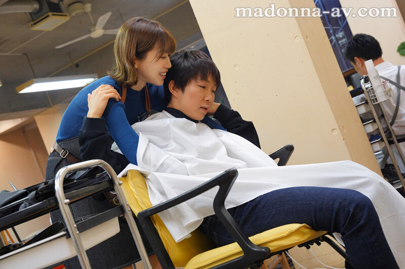 「アナタだけの特別サービスですよ…？」 人妻美容師の誘惑 夫婦経営のヘアサロンで担当・すみれさんに中出しをせがまれ痴女られた僕。 - Image 7