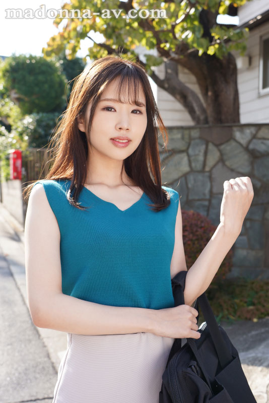 昔俺の事が好きだった地味な教え子が、色気漂う巨乳人妻に進化していたので、性欲が尽き果てるまで生ハメしまくった…。 - Image 3