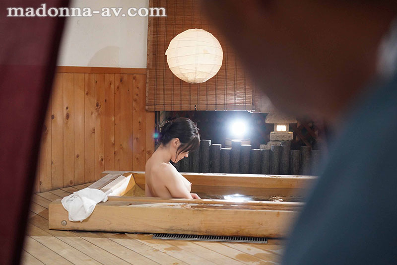 夫には口が裂けても言えません、お義父さんに孕ませられたなんて…。 -1泊2日の温泉旅行で、何度も何度も中出しされてしまった私。- - Image 2