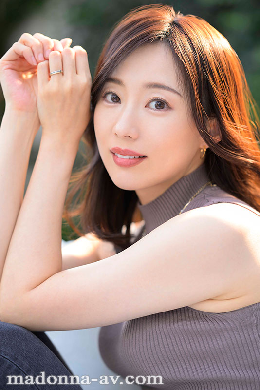 Madonna超大型専属 新人 小野りんか 34歳 AV DEBUT 圧倒的中毒性、脳裏に焼き付く美貌とエロス―。 - Image 2
