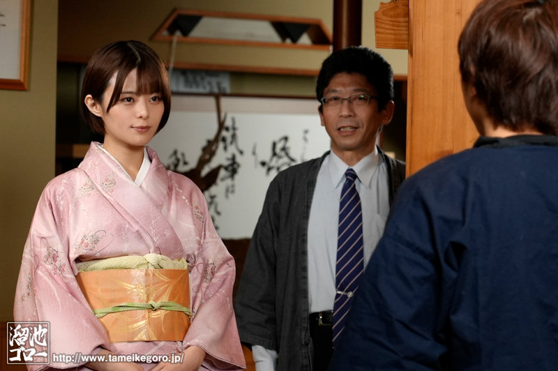 夫がいない間の里帰り。偶然出会った幼馴染と背徳の中で濃厚接吻を繰り返し、イッているのに腰を振り続けた2泊3日不倫 - Image 2