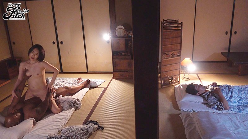 旅行先で黒人とまさかの相部屋 デカマラNTR旅館 - Image 11