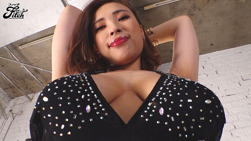 爆乳セレブ痴女に見つめられて犯されたい - Image 3