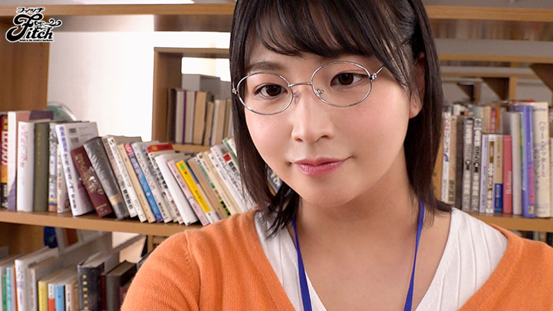 図書館に勤める地味巨乳の部下が僕（上司）の中年デカチンSEXにはまり場所を選ばず求められて性欲尽きるまで中出し三昧 - Image 2
