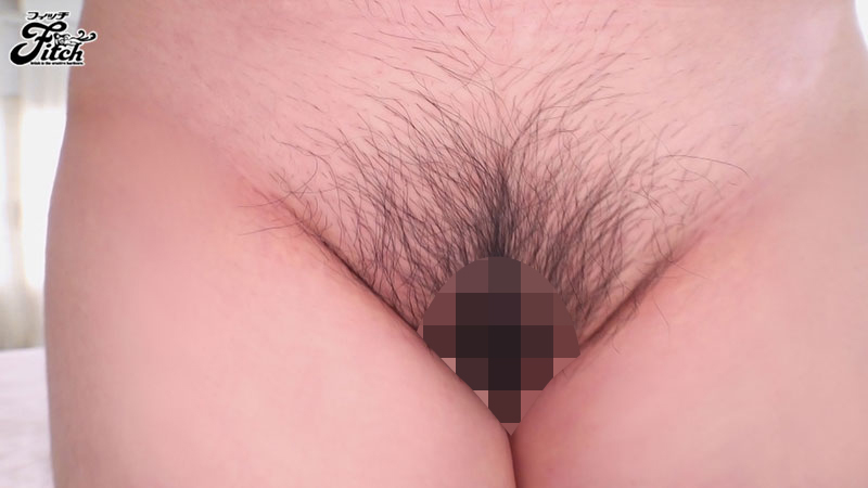圧倒的な111cmメガトンHcupが初めての快感に激しく揺れる！東北で生まれ育った色白むっちり元アイドル小田桜20歳AVデビュー - Image 2
