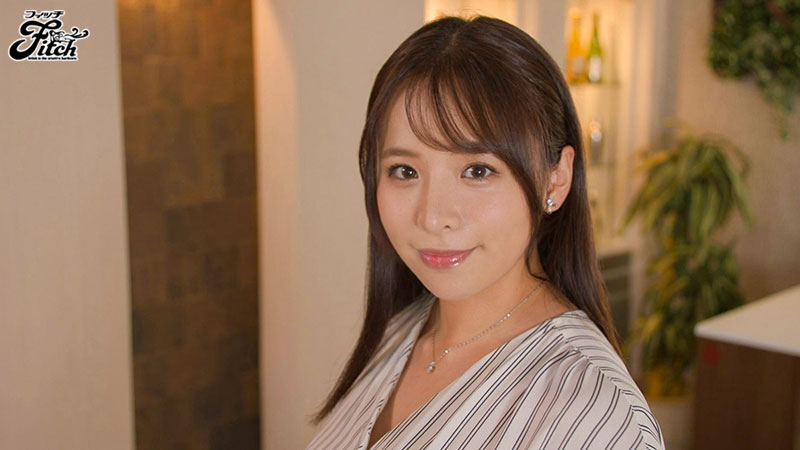 女性用派遣マッサージのオヤジの施術がまさかのドストライク！！巨乳女子アナが失禁中出し快楽墜ち - Image 3