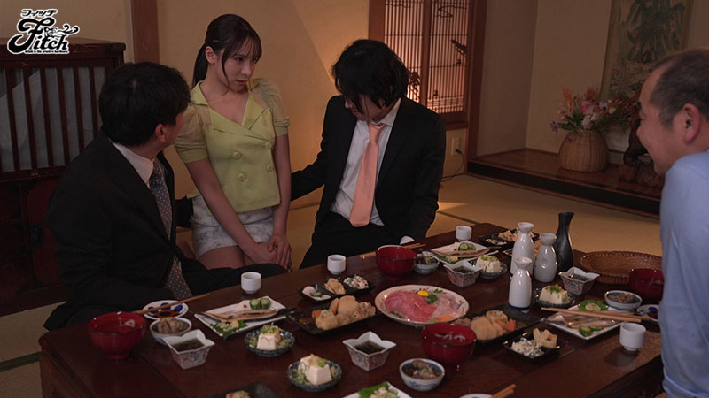 大嫌いなオヤジ上司と相部屋！屈辱のドギーファックで犯され大量顔射 ～美顔を白濁液で汚された巨乳女子アナ～ - Image 3