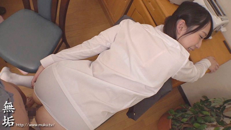 無垢女子 おじさん好きの激シコ制服少女 ハメ撮りBEST 美少女10人8時間 - Image 11