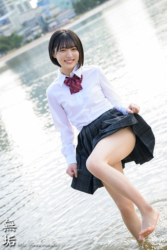 背伸びざかりの制服少女は修学旅行を抜け出してパパ世代おじさんとベロチューデート。そのままホテルに籠って何度も、何度も、中出しセックスでオトナを感じました。 - Image 2