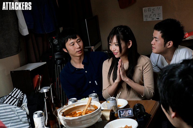 可愛いだけで周りからチヤホヤされてる真面目で大人しい女友達を呼び出して皆でまわした話。 - Image 3