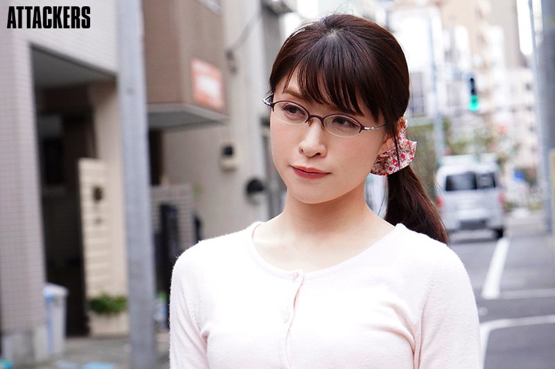 性欲旺盛な肉体労働者に犯された人妻 - Image 5