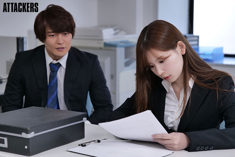 新卒入社の西野さんは、モテない冴えない僕を悪女のように弄んで犯す。 - Image 12