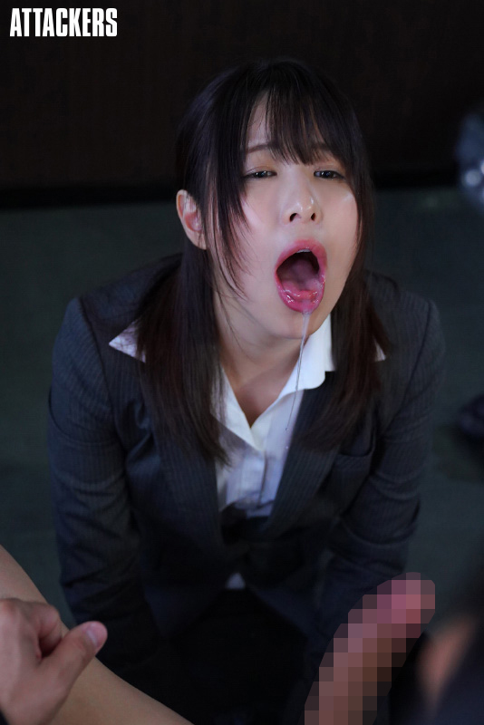 田舎から出てきた新卒入社の美少女に俺のデカマラをしゃぶらせてやった。 - Image 2
