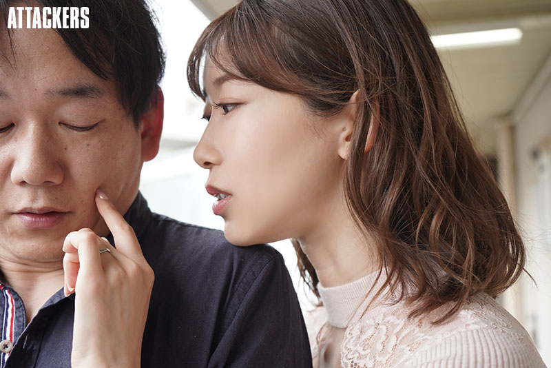 毎晩セックスの声が大きいお隣さんは夫の留守中、欲求不満で僕を誘惑。汗だくになって一週間ヤリまくった。 - Image 8