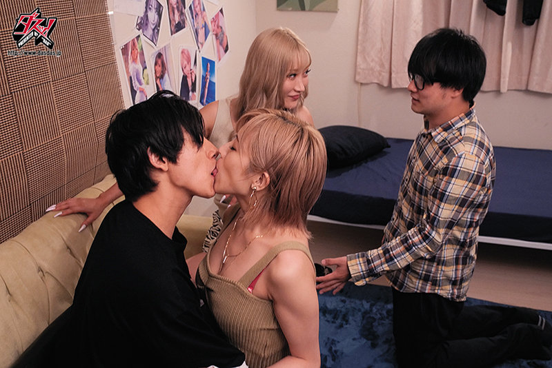 痴女ギャルしか勝たん！ ギャルの名に恥じぬ生マ●コで避妊NGのガチンコ追撃中出し対決！！ - Image 11