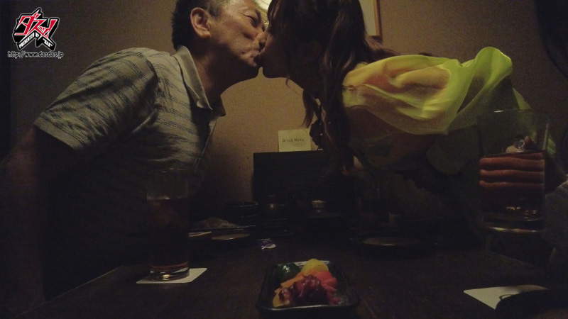 ダッサい嫁で精子無駄撃ちするぐらいなら ウチらがパコって全部ごっきゅん丸呑みしてあげる メスガキギャルズのザーメン飲散歩 - Image 8