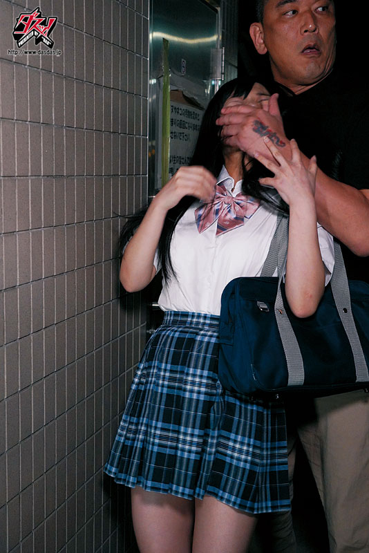 数十年前に孕ませた女達とその娘達に会いに来ました。美人母娘、イタダキマス。480分 - Image 11