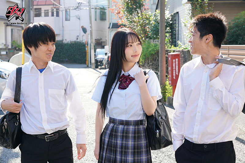 童貞卒業するなら、2人同時でしょ？ 子供の時から仲良し3人組だから、両親不在の一週間イチャラブ中出し3Pセックス - Image 2
