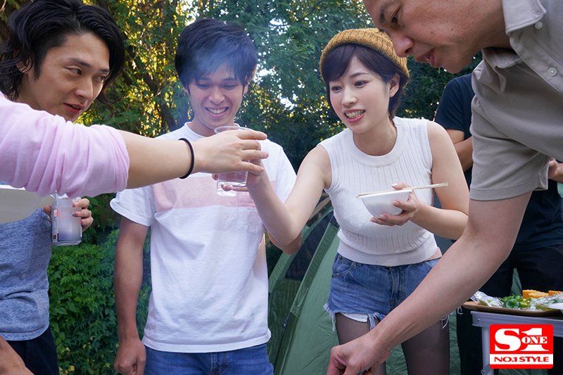 ネトラレテント ～旦那が肉を焼いている14分間にテントの中で寝取られ続ける巨乳妻～ - Image 2