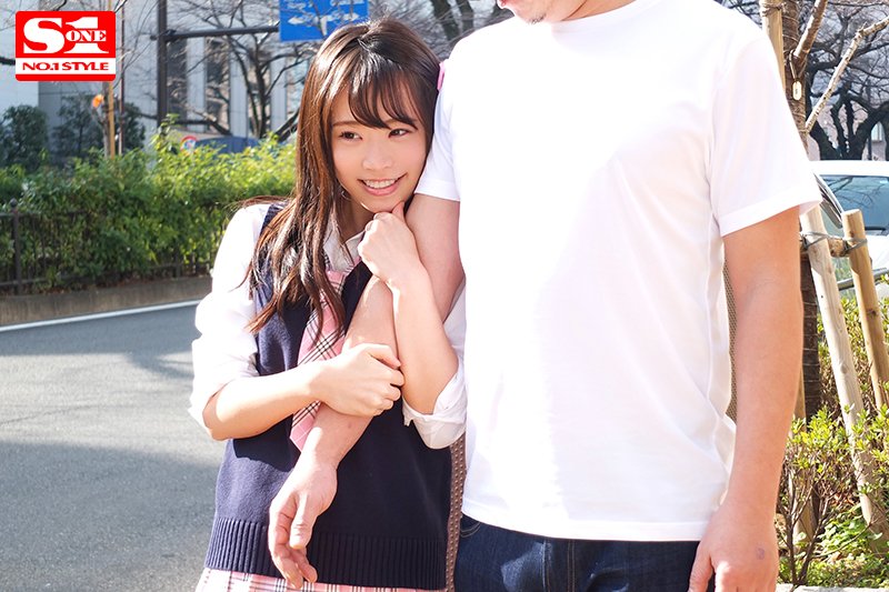 家族が旅行で不在の間、娘の友達とハメまくりました。 - Image 11