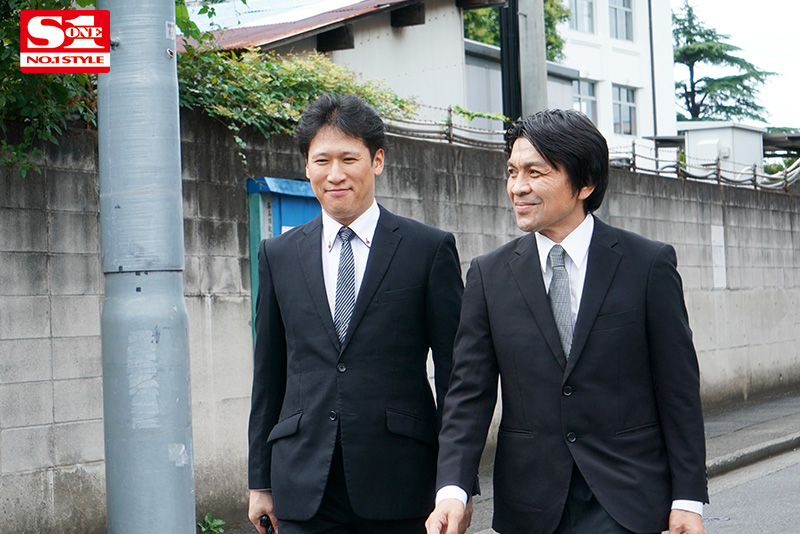 上司が出張で不在中、上司のJカップ妻とめちゃくちゃハメまくった3日間。 - Image 2