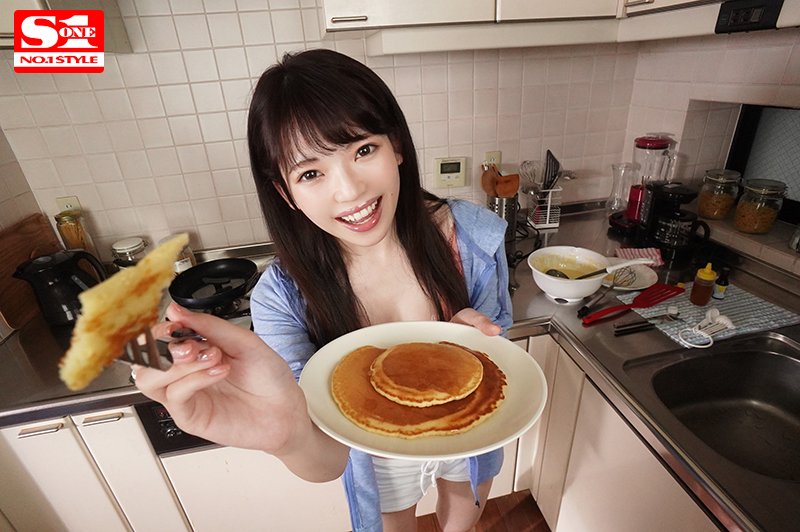 僕の彼女はAV女優“槙いずな”クールな印象だったけど実は人懐っこくて笑顔が超似合う！ 甘えん坊で常にベタベタ密着！耳元で挿入おねだりイクイク早漏VR - Image 7