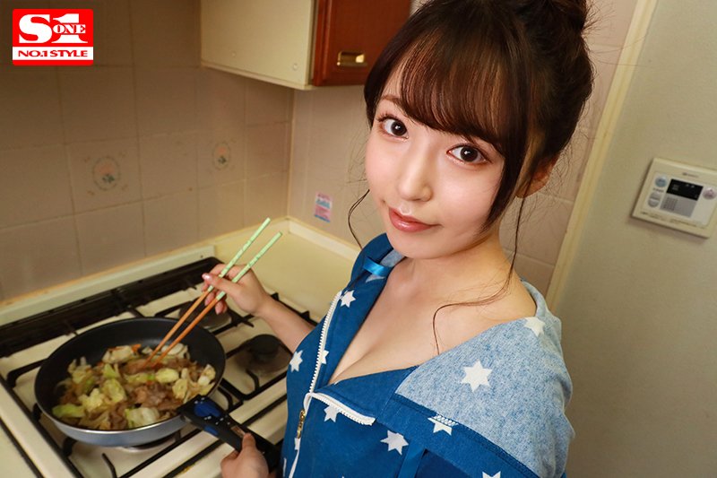 仕事帰りの僕をチョー甘やかしてくれるお姉さんのような年下彼女とバカップル体験！ず～っとイチャラブハメまくり同棲生活VR - Image 4