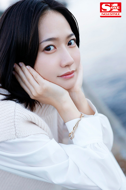 AV女優“伊賀まこ”を丸裸にするデビュー2周年ドキュメント! 台本・演出・ファンタジー一切なし!超クンニおねだり!超快感サイレント絶頂!ベロちゅうハメ撮り!最高に抜けるエロくてエモい生々しいプライベートSEX大公開 - Image 2
