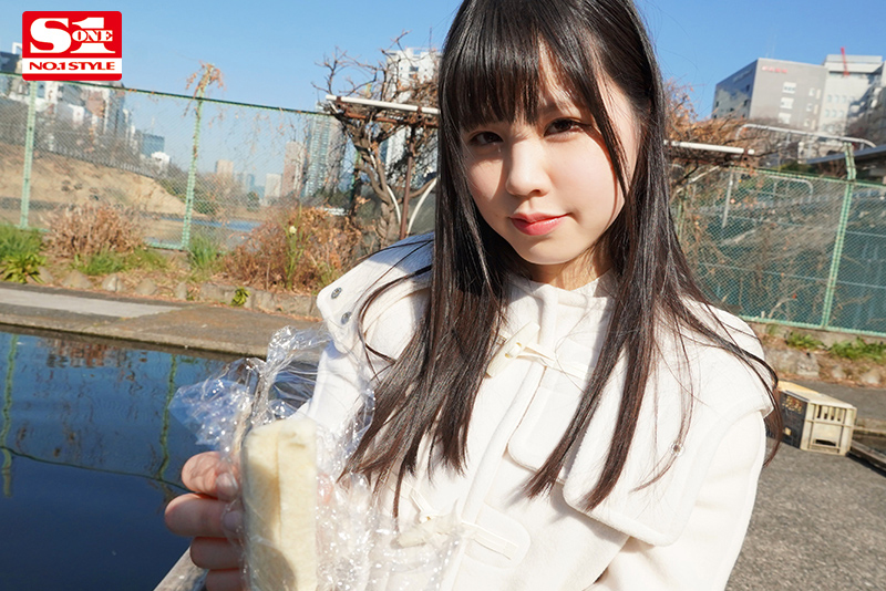 大嫌いな中年おじさんと楽しいフリしてハメまくりの実は嫌々温泉旅行 - Image 3