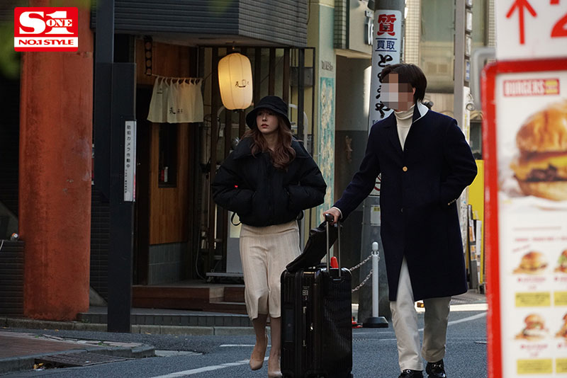 「えっ!ここでヤルの?」三上悠亜に一ヶ月密着して隙あらばいきなり即ズボッ! 前代未聞ドッキリAV大作戦 - Image 2