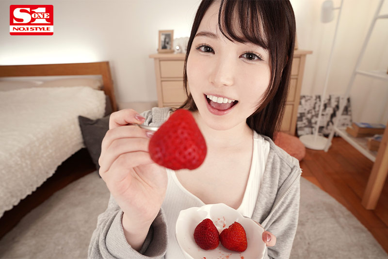 超至近距離で美顔を120%堪能できるキス・リップ・フェラたっぷり！香水じゅんの顔面特化VR - Image 12