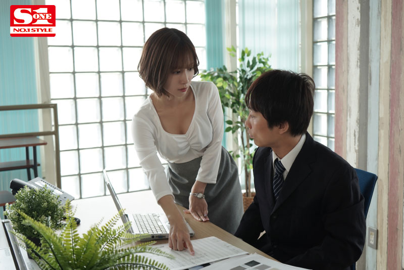 胸糞悪いほど厳しい女上司を冴えない非モテ部下の僕が想定外のデカチンで立場逆転させた出張先の夜 - Image 2