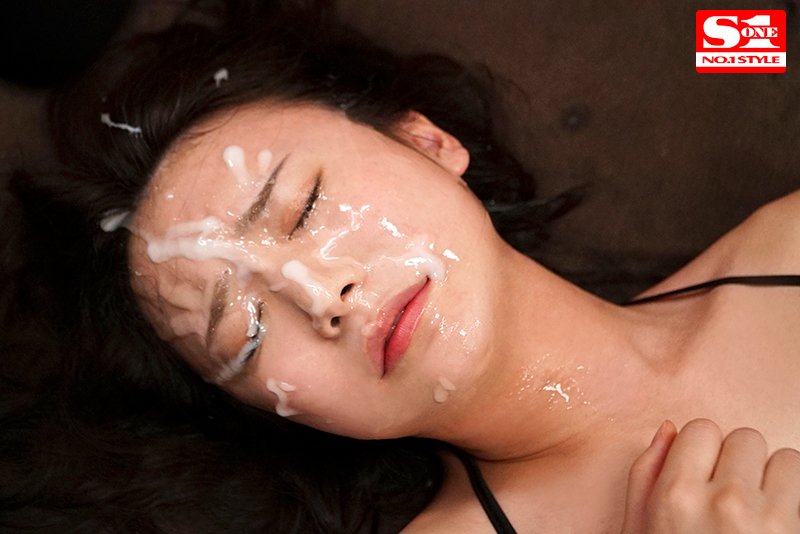 S級女優にぶっかける!!射精直前の最高に気持ち良い大量顔面発射ラッシュ140連発8時間3＋射精後のお掃除フェラまでたっぷり収録スペシャル - Image 10