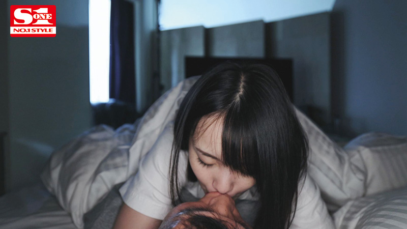 「私が満足するまで寝かせないからね」 無邪気に男をヌキ倒す天然Ｇcupエロ少女の10連ヌキ痴女テクニック - Image 9