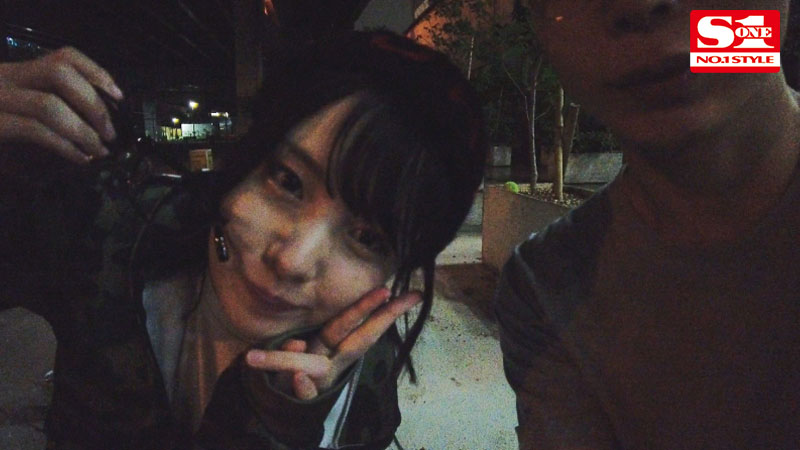 「私が満足するまで寝かせないからね」 無邪気に男をヌキ倒す天然Ｇcupエロ少女の10連ヌキ痴女テクニック - Image 4