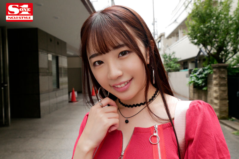 M男クンのお宅に‘東雲みれい’が緊急突撃！アドリブ全開で痴女っちゃうGcup小悪魔美少女の1日7発射精ドキュメント - Image 2