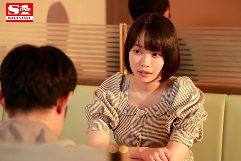 初恋の清楚可愛いサークル先輩がハメたがりビッチの隠れヤリマンだった！ - Image 3