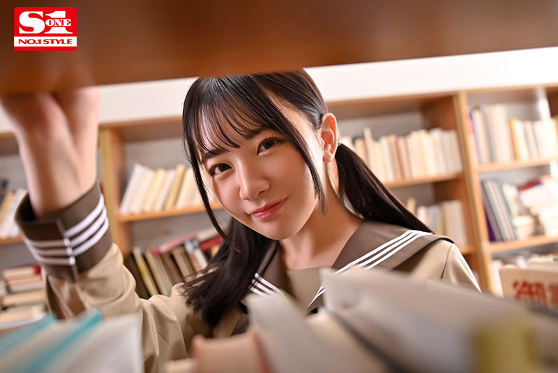 お願いされたら断れない…おっぱい出して毎日ヌクの手伝ってくれる男の言いなり同級生 - Image 2