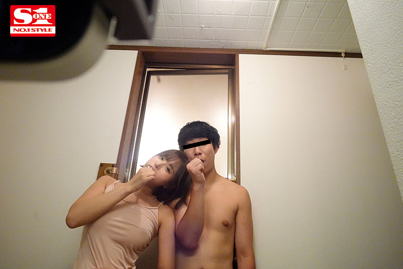 Ｍ男くん宅に“本郷愛”が緊急初突撃！ 最高のクビレBODYと極上エロエロテクニックでSEX中毒に覚醒しちゃう1日６発大射精ドキュメント - Image 11