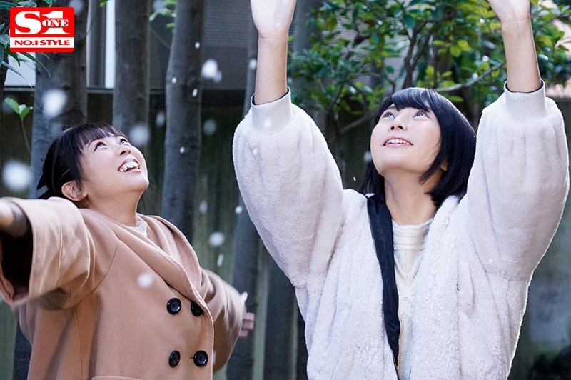 年に一度だけ会う巨乳従姉妹2人とただひたすらセックスに明け暮れた里帰り中の3日間 - Image 2
