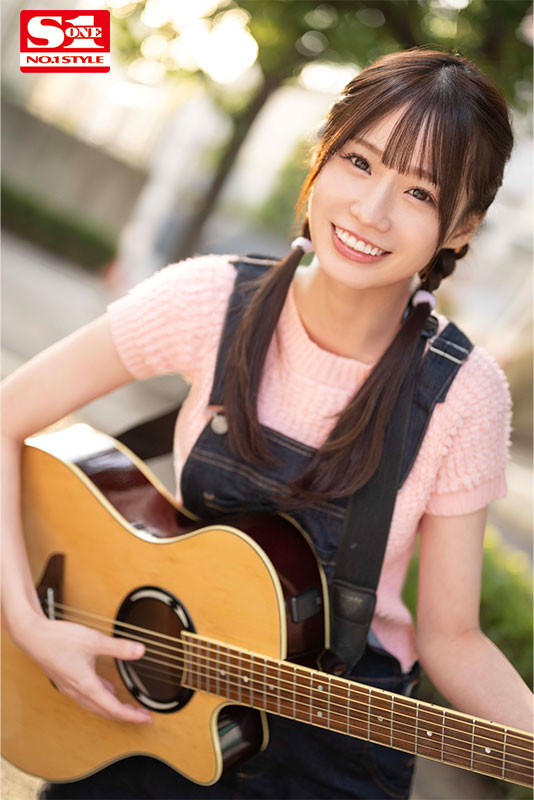 「元気をもらってたのは私の方だよ」笑顔と歌声で元気をくれる未歩ななちゃんの路上ライブに通い続けて1年…聞いてるこっちが赤面するほど恥ずかしい告白に胸キュン　世界一甘くてとろけるイチャラブSEX - Image 3