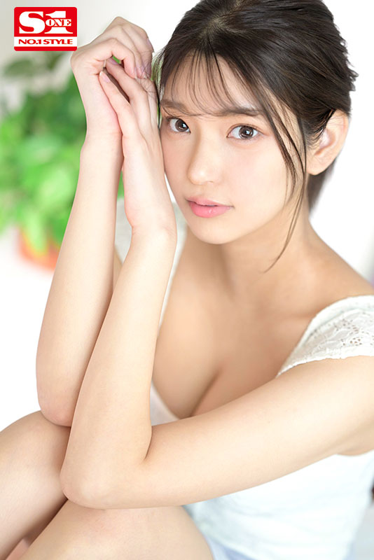 VR NO.1 STYLE＜倉木華＞解禁 キレかわ笑顔にズッキュン！大人と少女の間を交錯する22歳 倉木華ってどんな女の子？ - Image 4