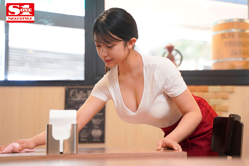 終電逃してセクハラ店長とまさかの相部屋に…大嫌いなのに感じ、大嫌いなのに濡れ、大嫌いなのに喘ぎ、大好きな彼氏にウソをついてハメまくってしまった - Image 5