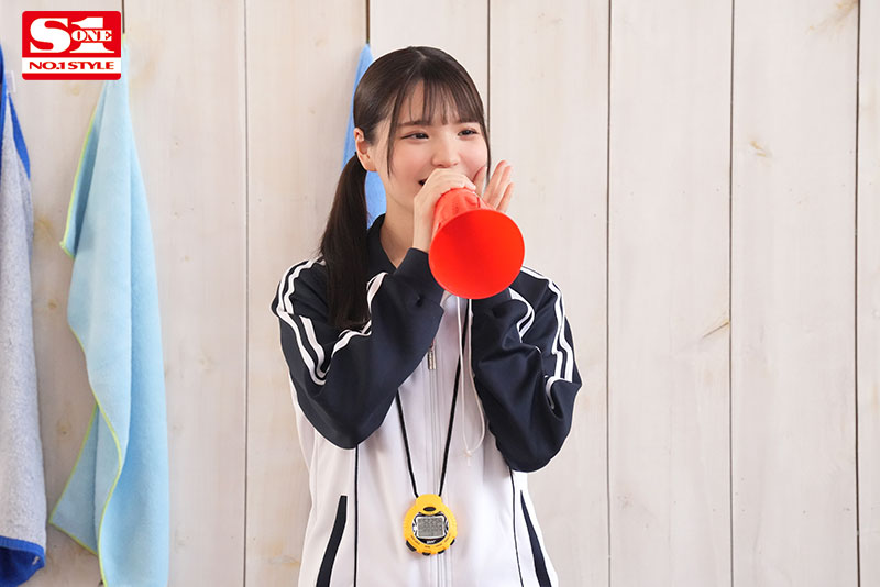 「ヤラせてあげるから次の試合負けてください」 チームのために体を売りまくる献身的なヤリマンマネージャー - Image 2