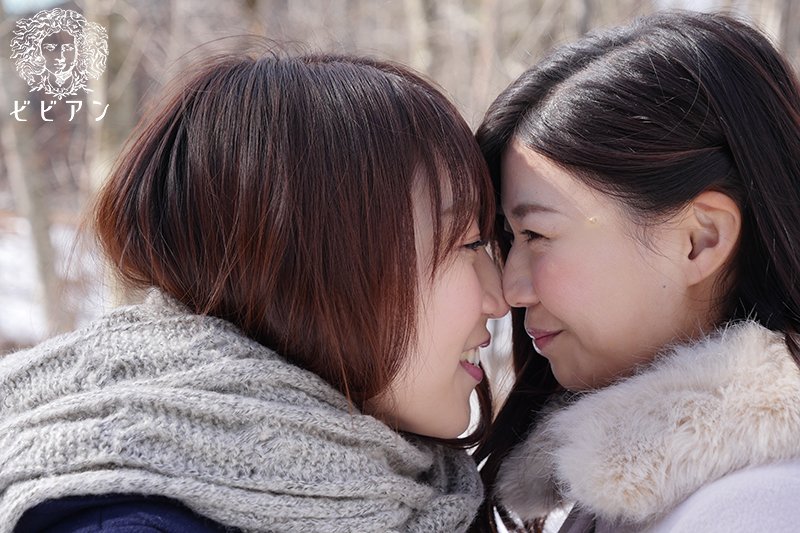 雪山コテージとレズビアンカップルと別れの濃厚キス 大好きな人と最後の旅。愛しい人と何度も濃厚な口づけを交わした。 - Image 2