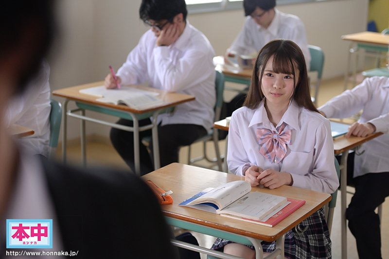 大好きな先生を守るために大嫌いな中年オヤジ教師に膣内射精され続けてます… - Image 3