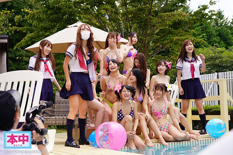 本中10周年記念作品!!美少女中出し島完全版おもてもうらも全部見せちゃいます!240分SPECIAL - Image 4