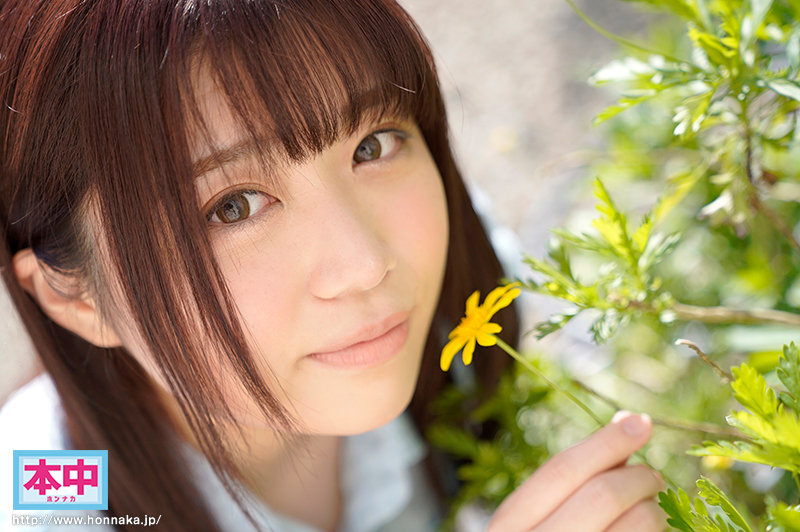 こんにちは、あおちゃんでーす!! 新人*20歳反応がとびっきり可愛い天然美少女約1年ぶりのエッチで中出しAVDEBUT!! - Image 11